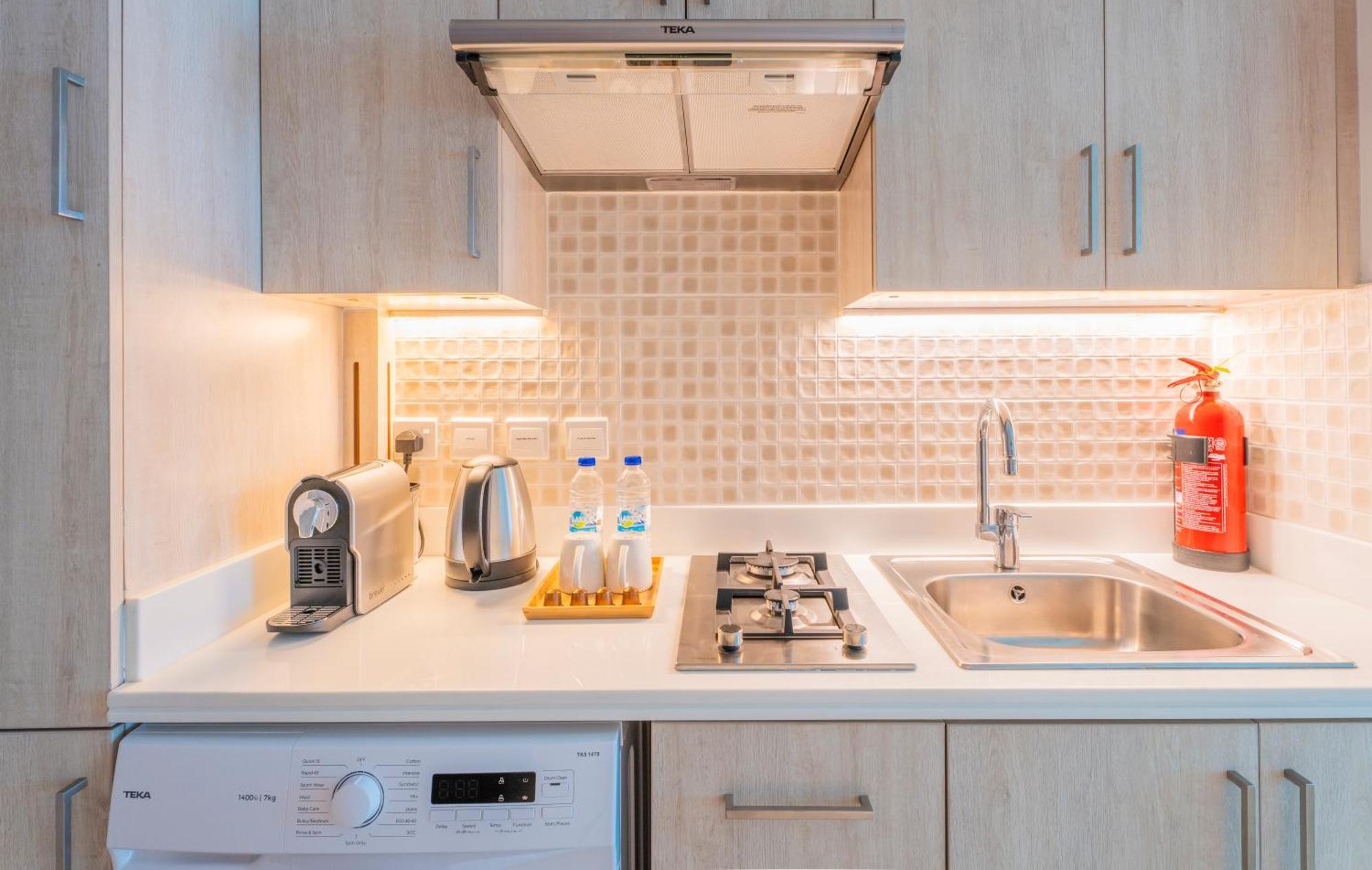 Studio With Pool And Private Beach Access On Palm Jumeirah Dubai Esterno foto